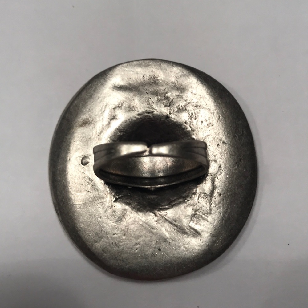 Modern Silver Swirl Shield Ring NWT - Picture 2 of 2